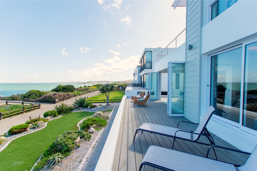 5 Bedroom Property for Sale in Calypso Beach Western Cape